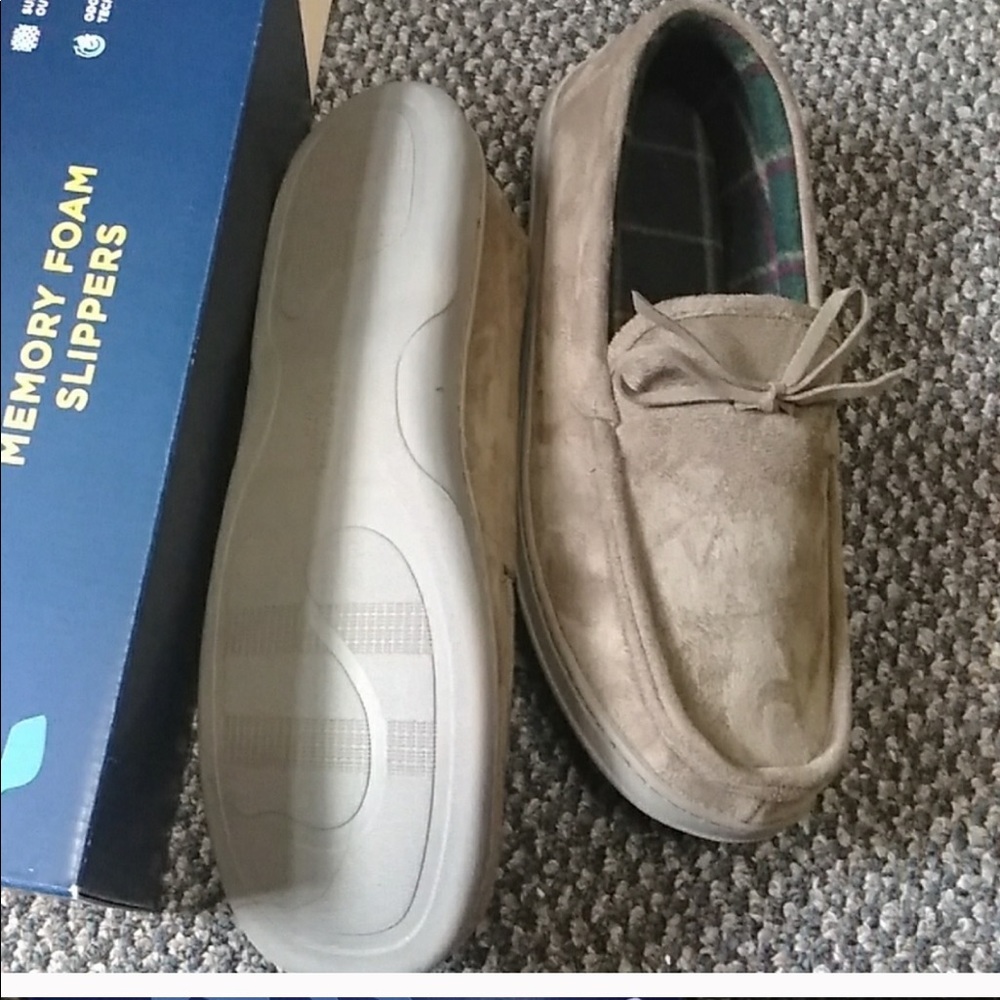 Memory foam slippers